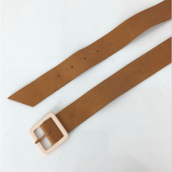 Vintage Omega Brown Leather Belt – Women’s Size Small – Tan Square Lucite Buckle - Picture 6 of 8